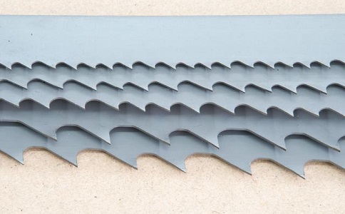 石家庄带锯床上的钢丝刷，对于带锯条的重要性